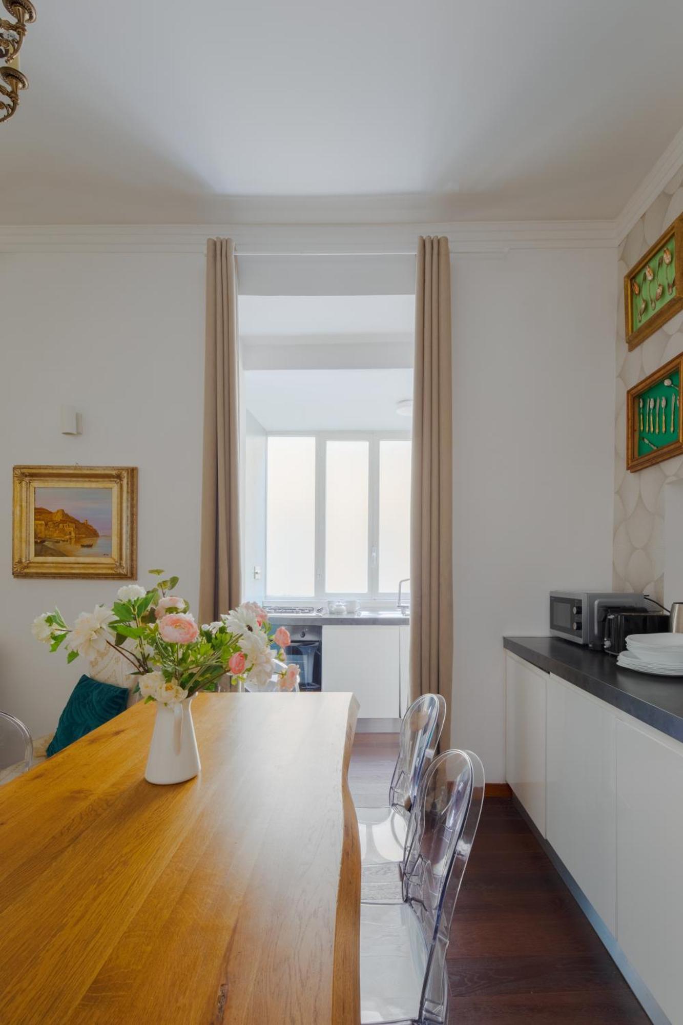 Domus Allegra Trevi Fountain - From 2 To 10 People Apartment